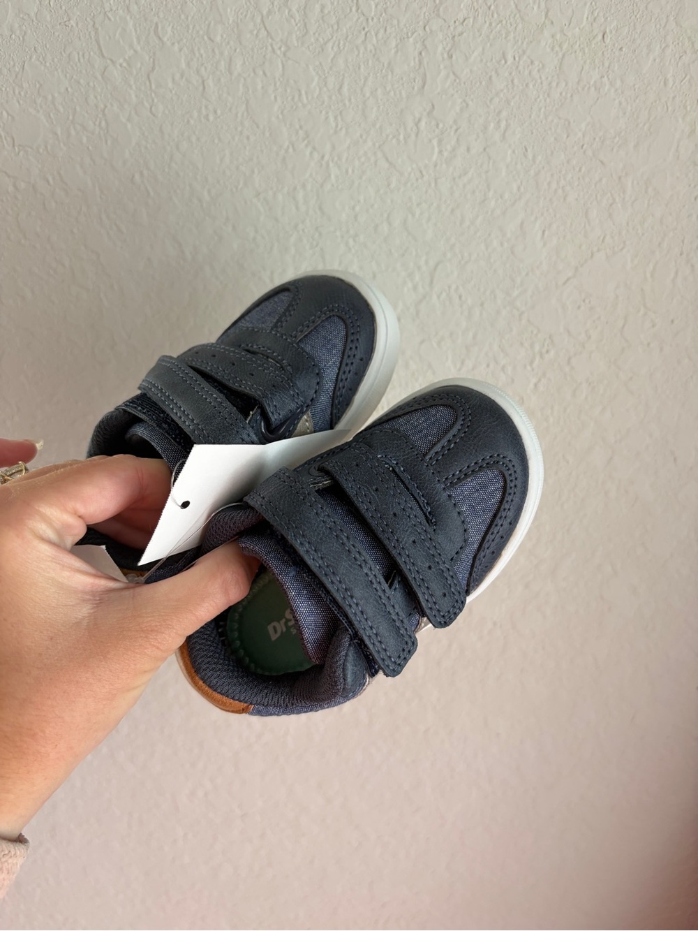 NWT Dr. Scholls Kids Navy Blue Velcro Sneakers - Picture 8 of 11